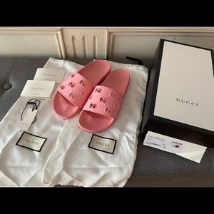 Gucci Slides Authentic